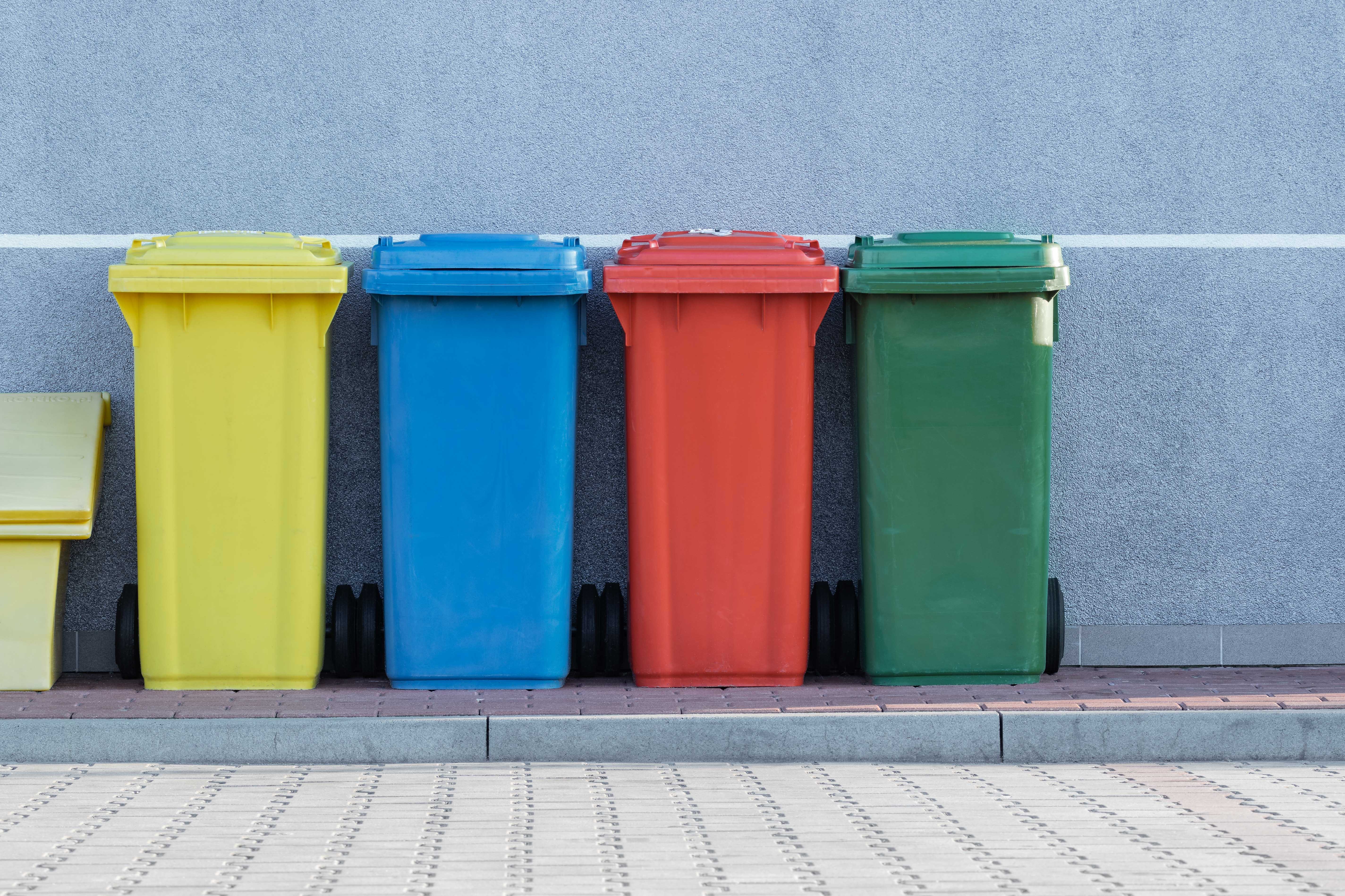 pawel-czerwinski-RkIsyD_AVvc-unsplash-min